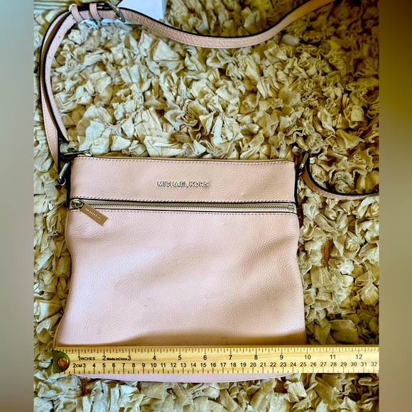 Michael kors pink crossbody bag - Picture 4 of 12